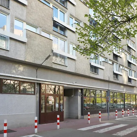 Falcon Center 3 Krolewska Apartmán *