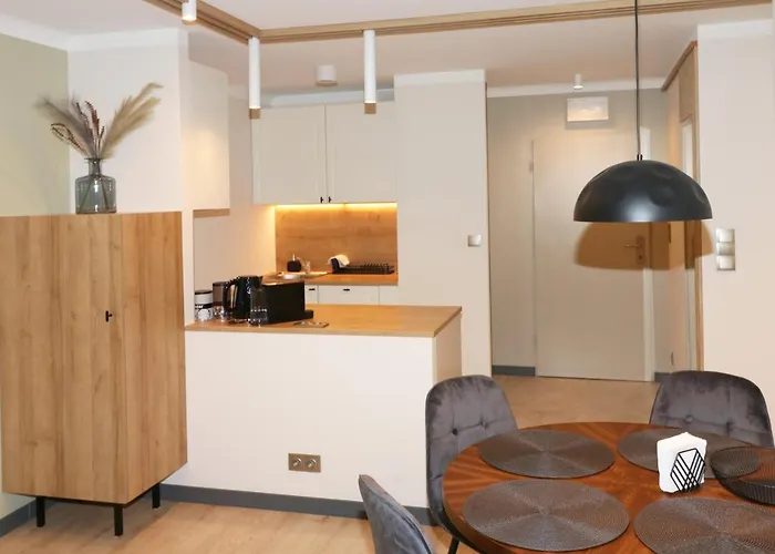 Falcon Center 3 Krolewska *